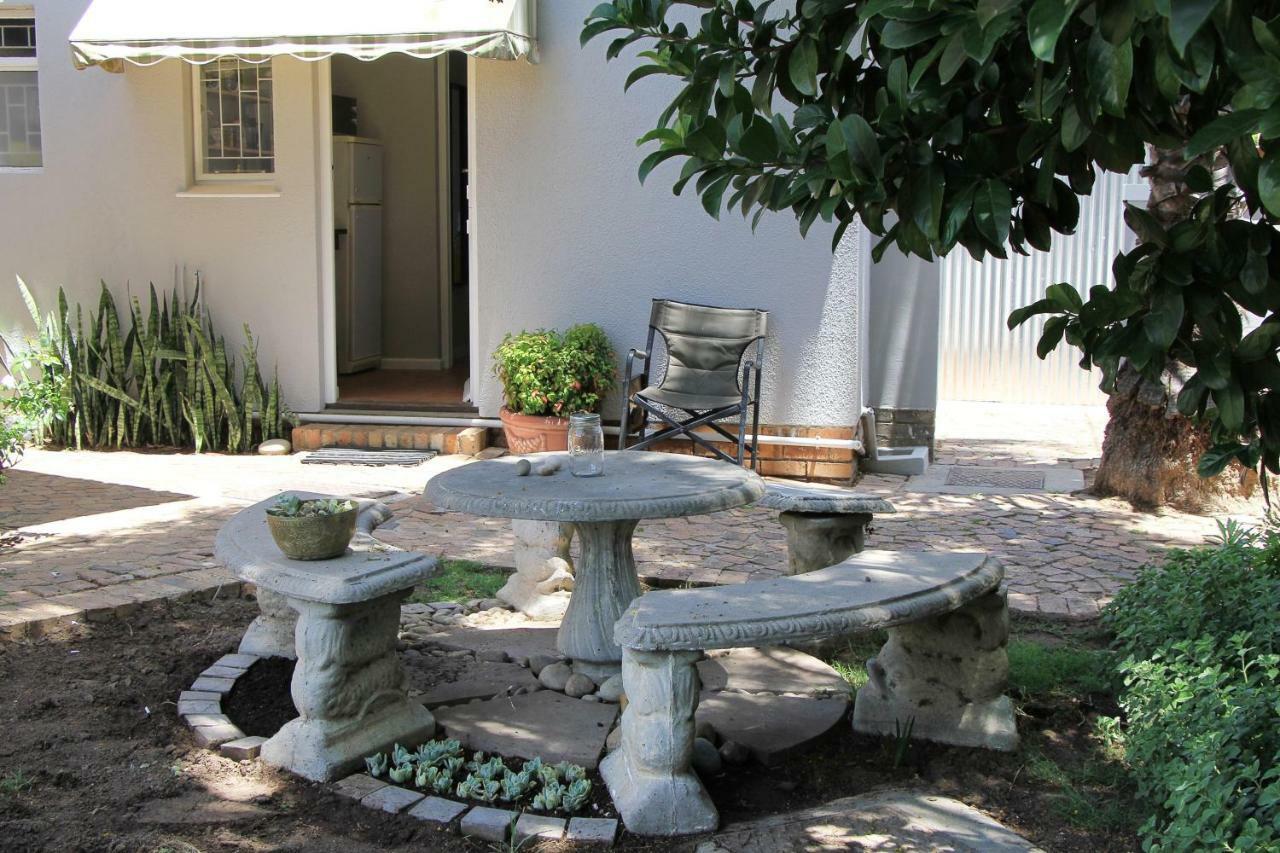 Olive Tree Private Rooms In Stellenbosch- No Load Shedding Εξωτερικό φωτογραφία